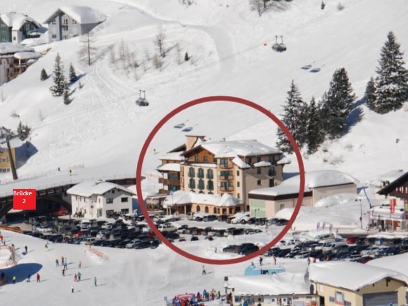 Hotel Gruenwaldkopf オーバータウエルン エクステリア 写真