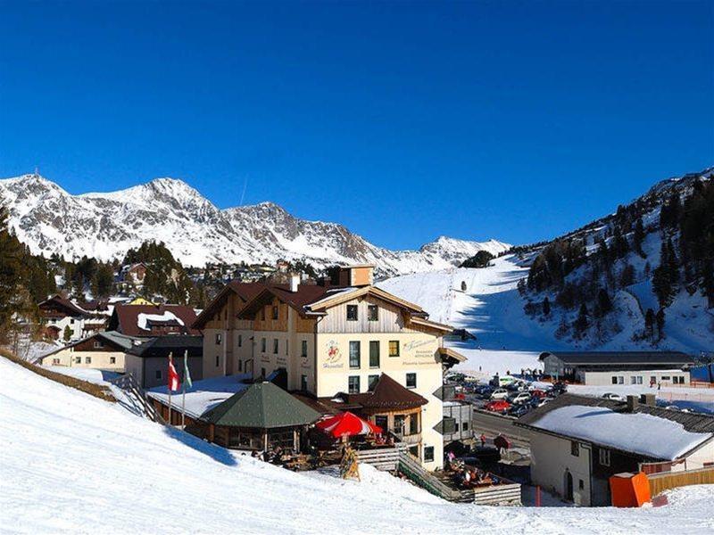 Hotel Gruenwaldkopf オーバータウエルン エクステリア 写真