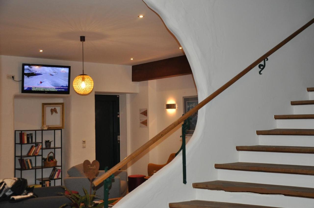 Hotel Gruenwaldkopf オーバータウエルン エクステリア 写真