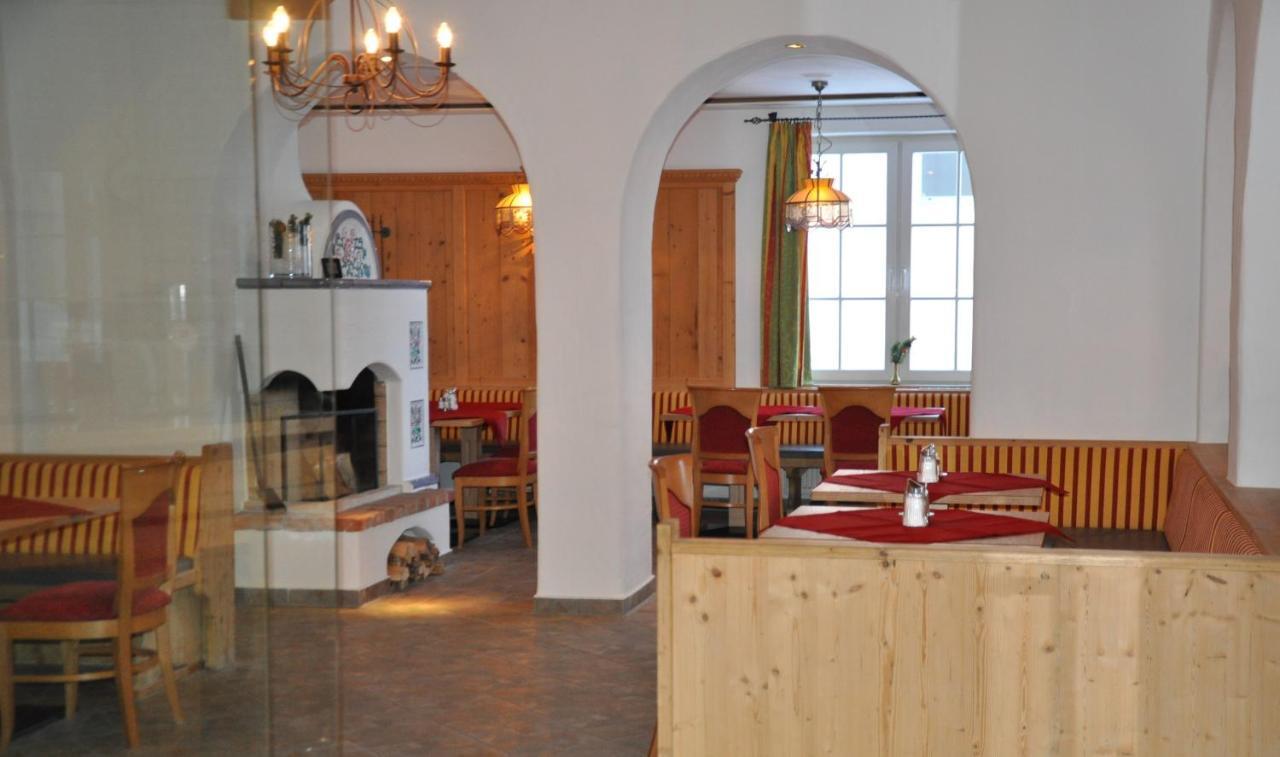 Hotel Gruenwaldkopf オーバータウエルン エクステリア 写真