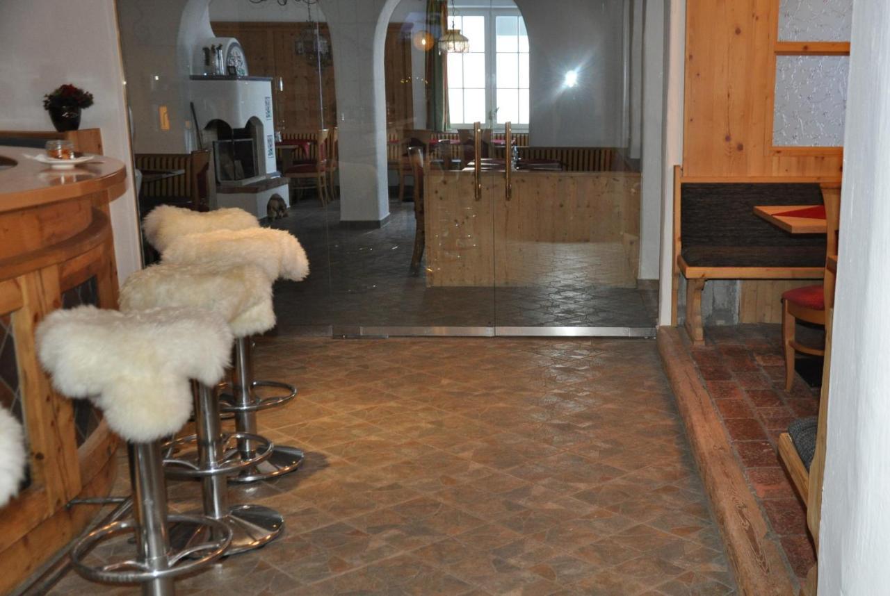 Hotel Gruenwaldkopf オーバータウエルン エクステリア 写真